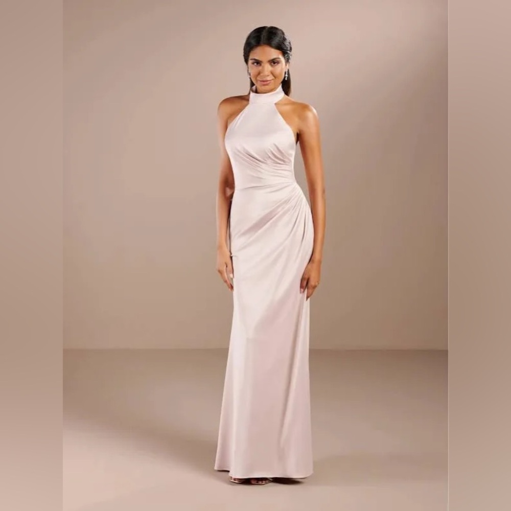 ✨CHRISTINA WU CELEBRATION 22200 HIGH NECK
HALTER GOWN